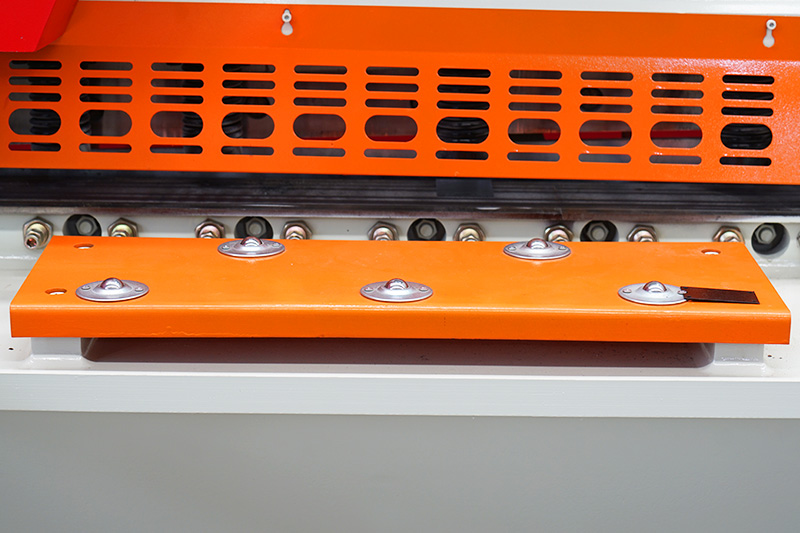 DX-11NC-6*3200 Plate Cutting Shears For Sheet Metal