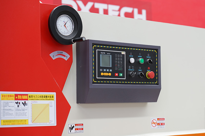 DX-11NC-6*3200 Plate Cutting Shears For Sheet Metal