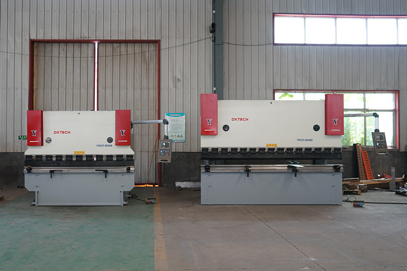 Economical Twisted Axis CNC Press Brake Machine with E21 Control System