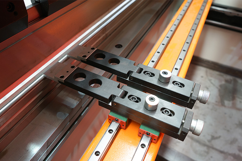DX-125T/3200mm ESA 630 CNC Press Brake Machine